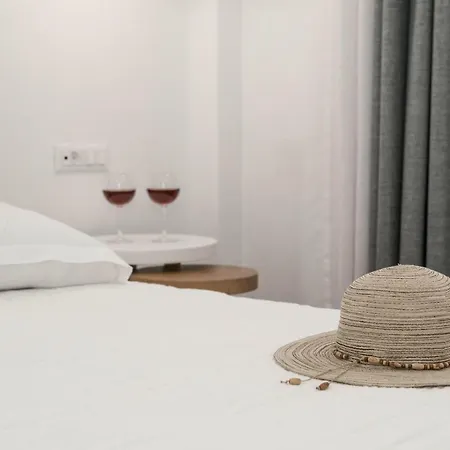 Casabella Naxos City