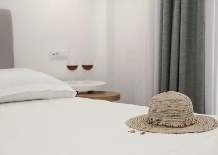 Casabella Naxos City